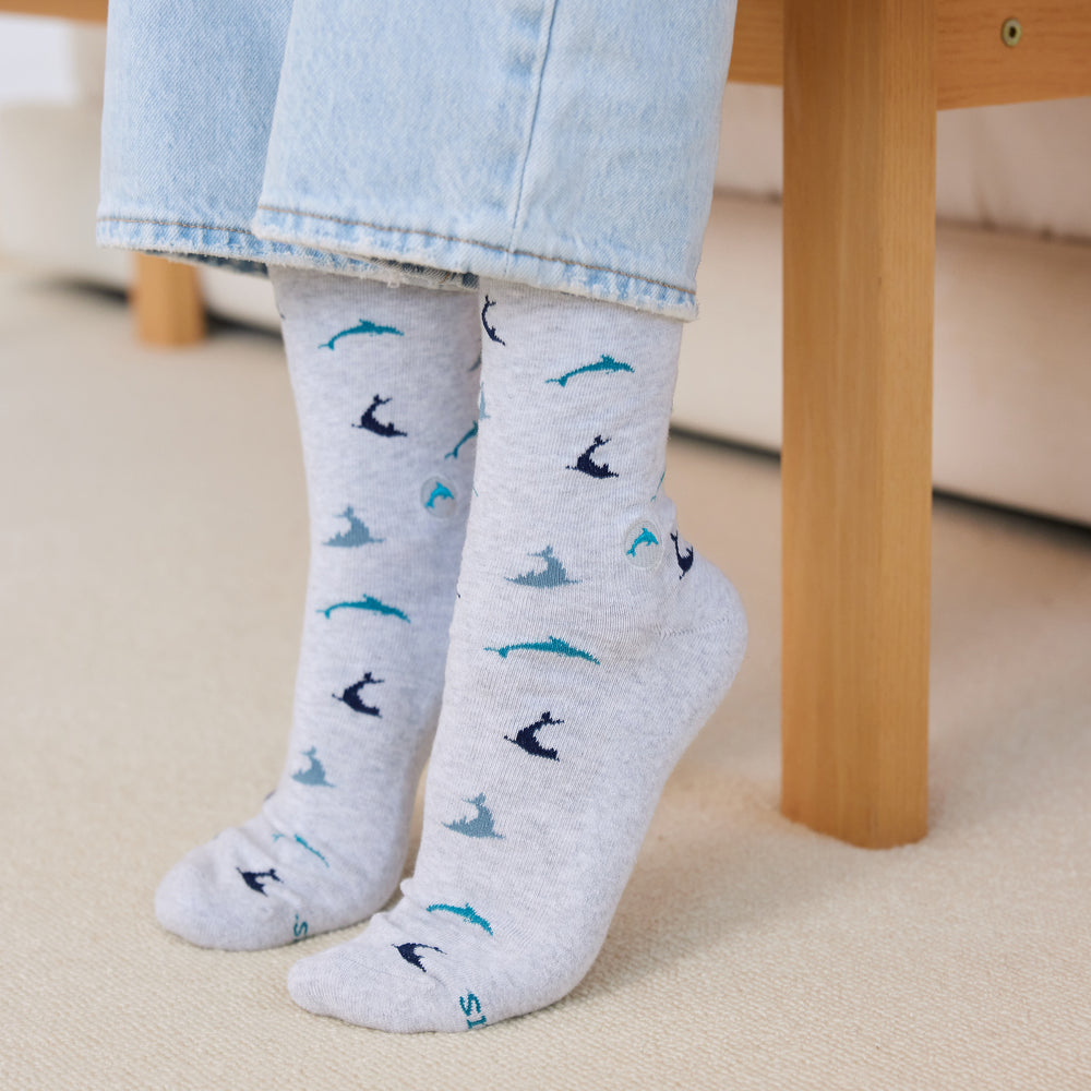 Socks that Protect Dolphins - Conscious Step
