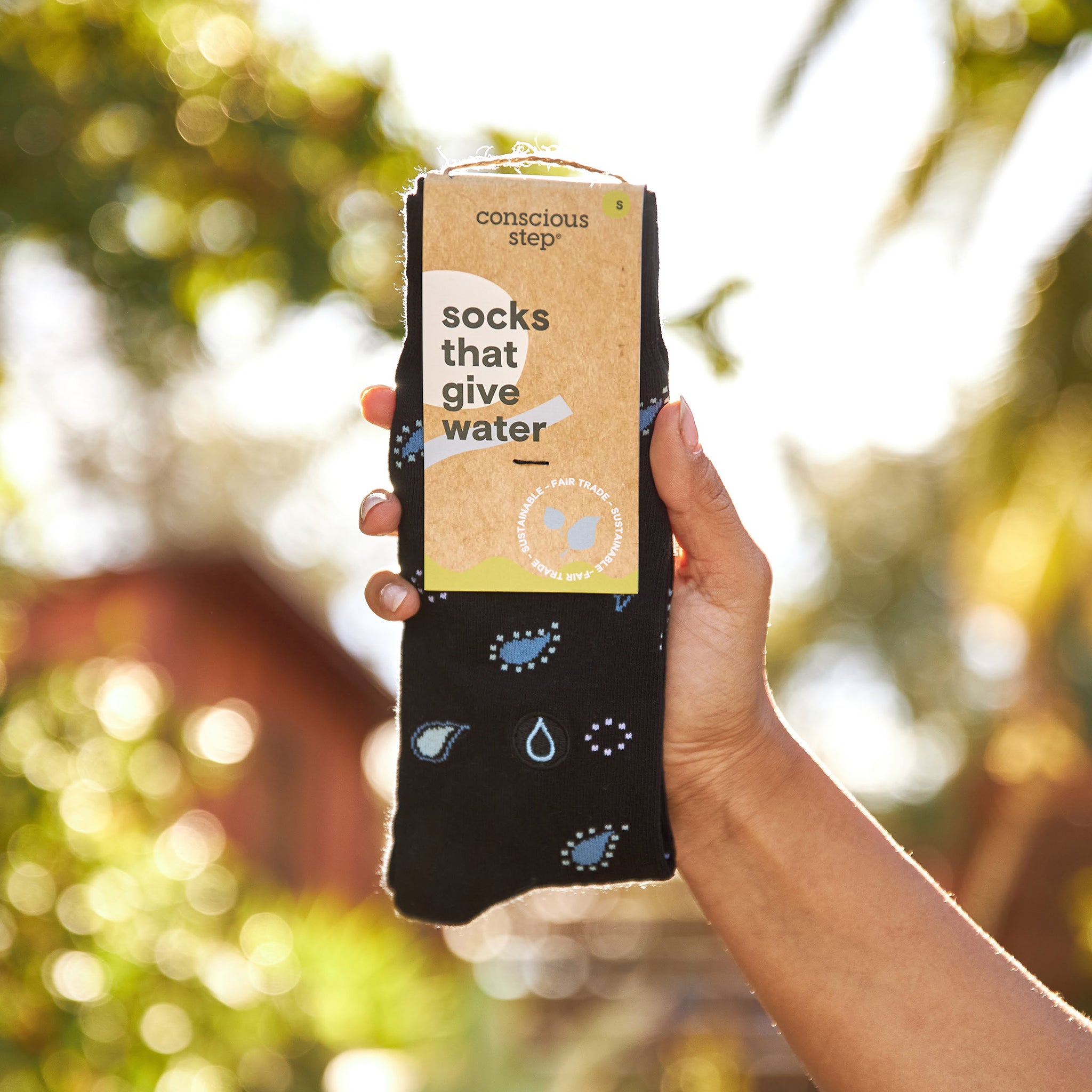 Socks that Give Water - Conscious Step